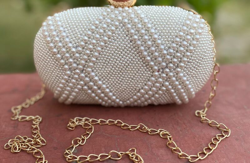 Best Lightweight Clutch Bags for Parties and Weddings