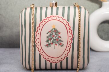 Complete Buying Guide for Designer Party Clutches and Tote Bags for Women